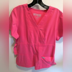Grey’s Anatomy Scrub top Size Small Pink